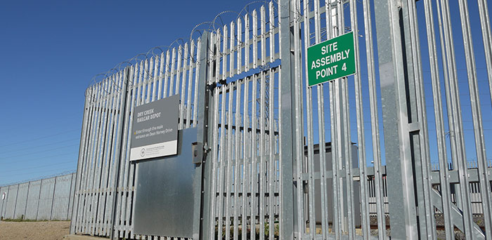 Palisade fencing